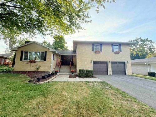 944 Gustave Pl, Marion, IN, 46952-2624 | Card Image