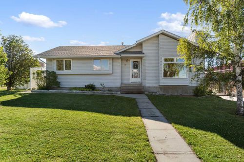 10 Pan Am Street, Swan Hills, AB, T0G2C0 | Card Image