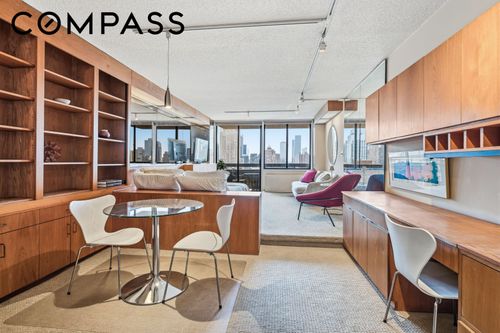 27e-347 W 57th St, New York, NY, 10019-3170 | Card Image
