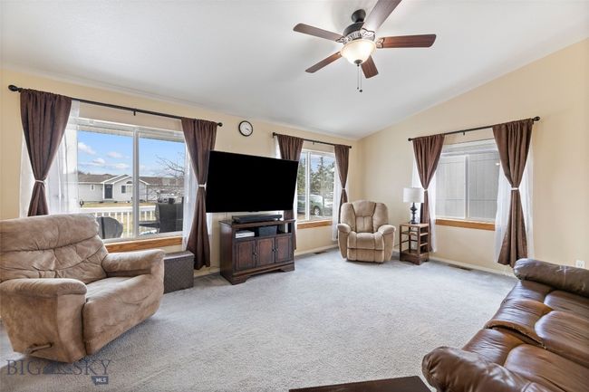 1302 W Summit St, House other with 3 bedrooms, 2 bathrooms and null parking in Livingston MT | Image 5