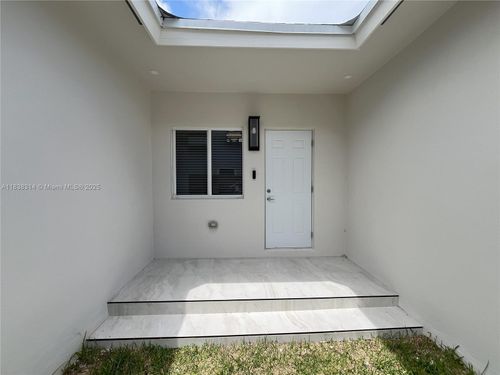 2-12331 Sw 220th St, Goulds, FL, 33170-2859 | Card Image