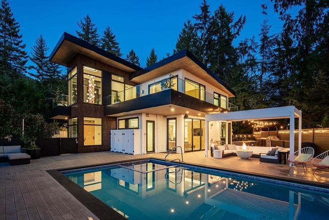 4476 Skyline Drive, House other with 5 bedrooms, 7 bathrooms and 6 parking in North Vancouver BC | Image 2