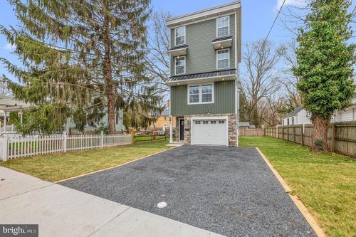 47 E College Ave, YARDLEY, PA, 19067-1530 | Card Image