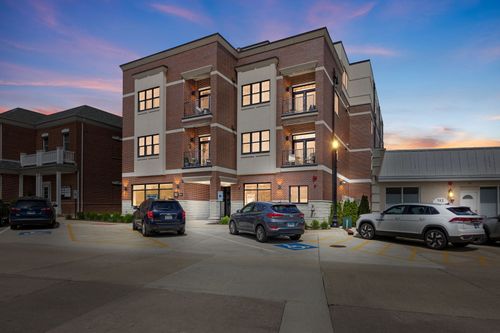 202-514 Hillgrove Ave, Western Springs, IL, 60558-1442 | Card Image
