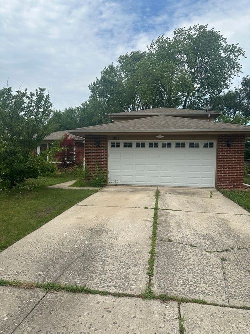 562 Willow Rd, Matteson, IL, 60443-1352 | Card Image
