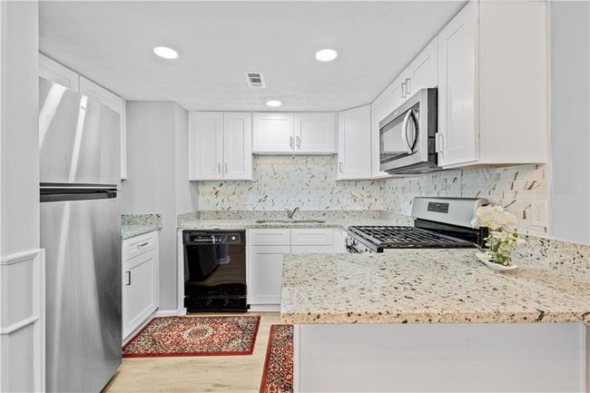 1707 Cotton Patch Ln, Condo with 3 bedrooms, 2 bathrooms and 2 parking in Alpharetta GA | Image 8