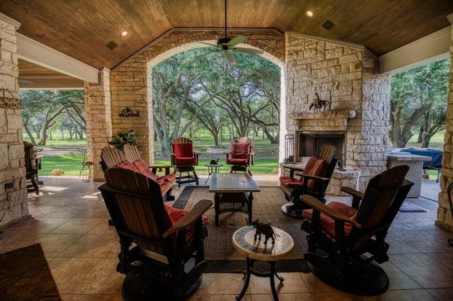 1100 Dittmar Rd, Home with 3 bedrooms, 3 bathrooms and 2 parking in Cat Spring TX | Image 15