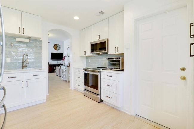144 Pennock Landing Cir, House other with 4 bedrooms, 3 bathrooms and null parking in Jupiter FL | Image 14