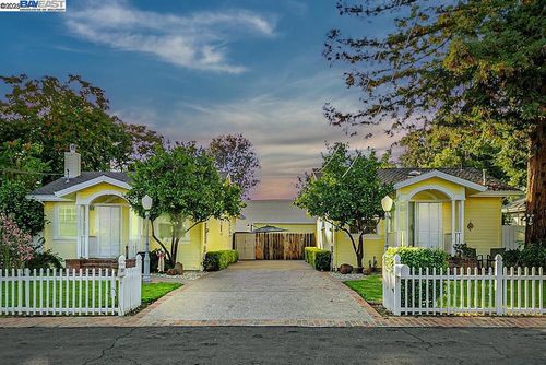 337 I St, Fremont, CA, 94536-2910 | Card Image