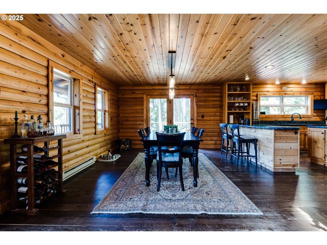 86561 R R Baker Rd, House other with 3 bedrooms, 3 bathrooms and 2 parking in Springfield OR | Image 8
