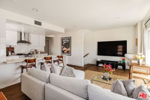 1514 S Bedford St, LOS ANGELES, CA, 90035-4402 | Card Image