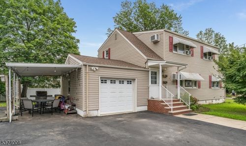 243 S 15th Ave, Manville, NJ, 08835-1611 | Card Image