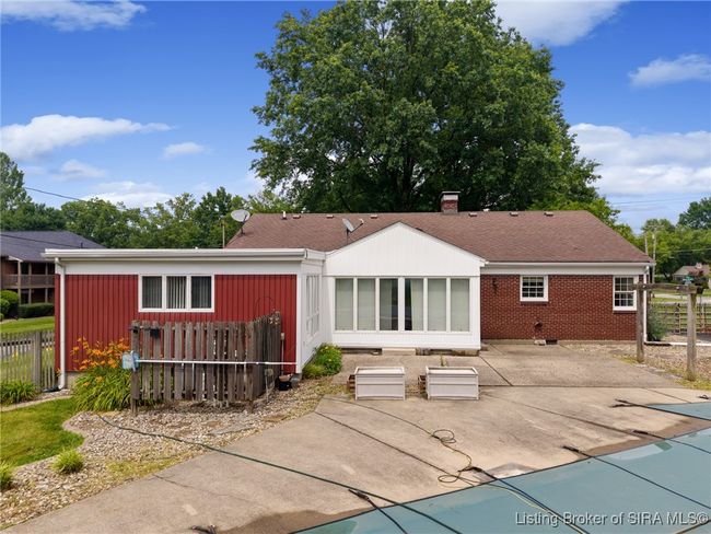 1407 Slate Run Rd, Home with 3 bedrooms, 3 bathrooms and null parking in New Albany IN | Image 11