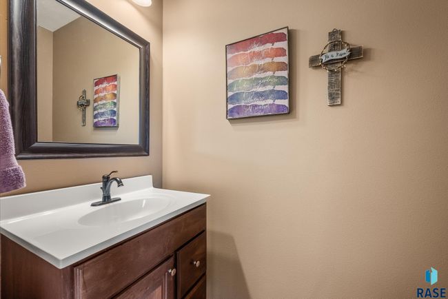 100 Oak Ave, House other with 6 bedrooms, 4 bathrooms and null parking in Crooks SD | Image 31