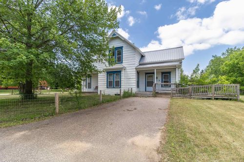 205 Raymond St, Friendship, WI, 53934-8011 | Card Image