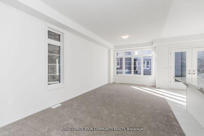 21 Daffodil Rd, House attached with 4 bedrooms, 3 bathrooms and 1 parking in Minesing ON | Image 4