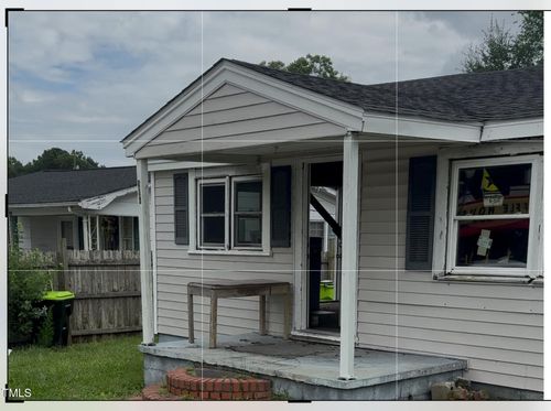 906 E Main St, Benson, NC, 27504-9360 | Card Image