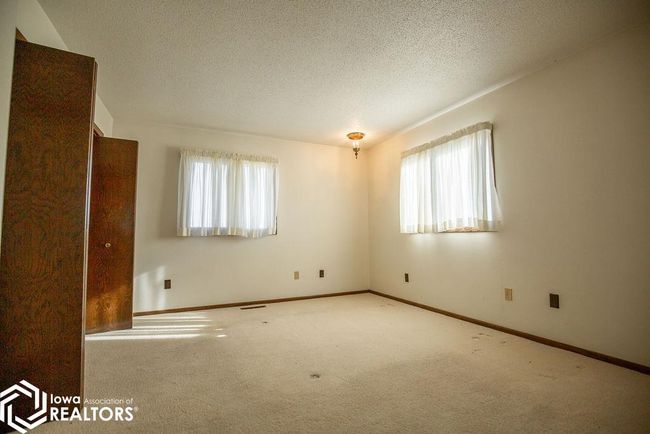 1101 310 Th St, Home with 3 bedrooms, 2 bathrooms and null parking in Burt IA | Image 18