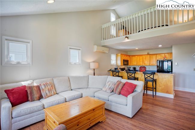 Great Room and Loft | Image 7