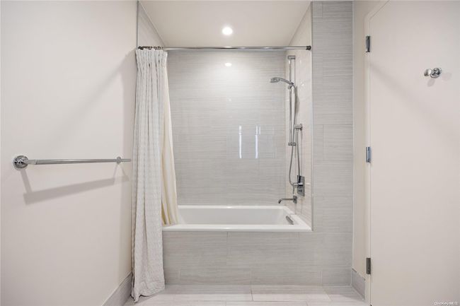 APT-12F - 131-01 40 Th Rd, Condo with 2 bedrooms, 2 bathrooms and null parking in Flushing NY | Image 12