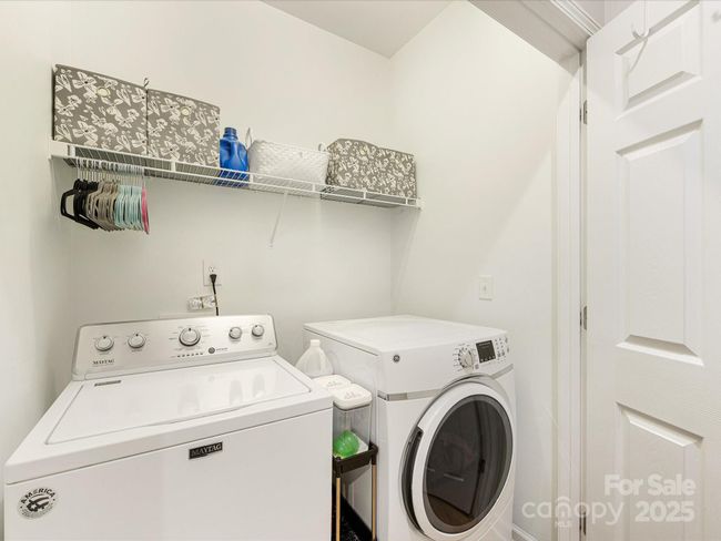 Laundry on Main | Image 27
