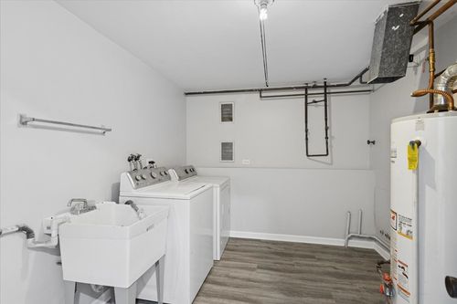 5813 Washington St, Downers Grove, IL, 60516-1322 | Card Image