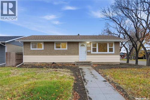 1652 Central Ave, Saskatoon, SK, S7N2H5 | Card Image