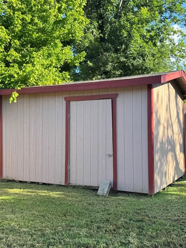 209 W 8 Th St, House other with 3 bedrooms, 1 bathrooms and null parking in Deer Park TX | Image 17
