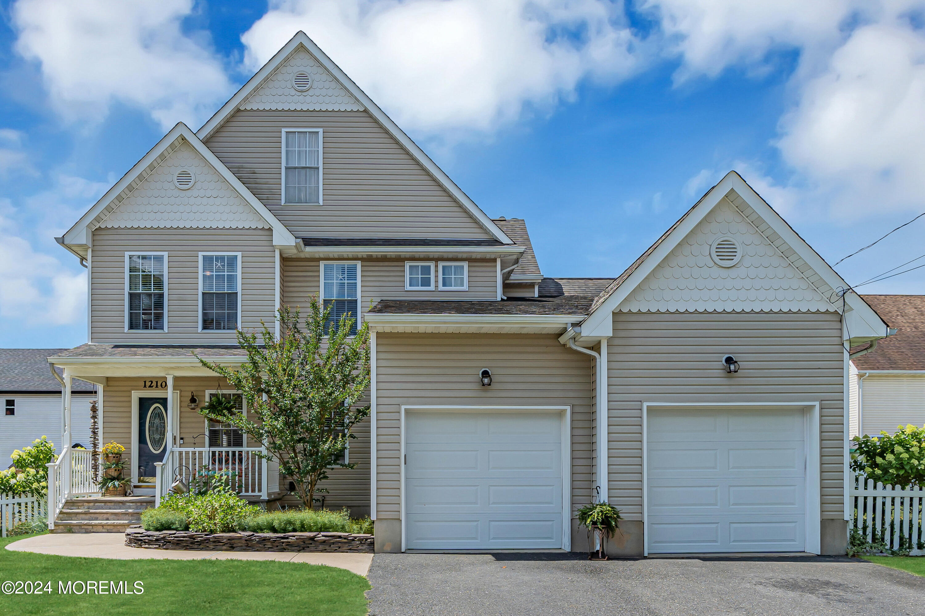 Burns Ave, Toms River, NJ 08753