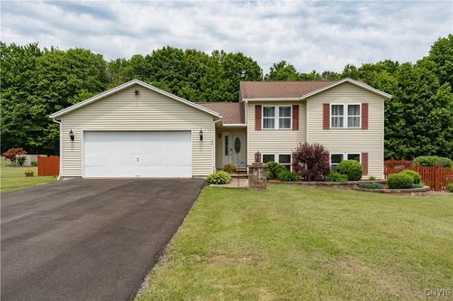 40 Phyllis Ln, Hastings, NY, 13076-3120 | Card Image