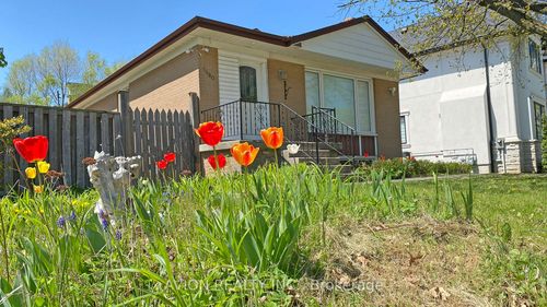 1480 Pembroke Dr, Oakville, ON, L6H1V8 | Card Image
