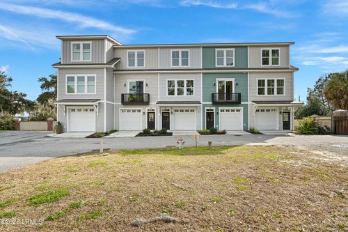 100 Battery Creek Club Dr, Beaufort, SC, 29902-6904 | Card Image