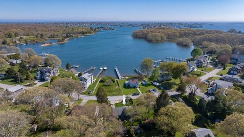 43 Flintstone Rd, Narragansett, RI, 02882-4316 | Card Image