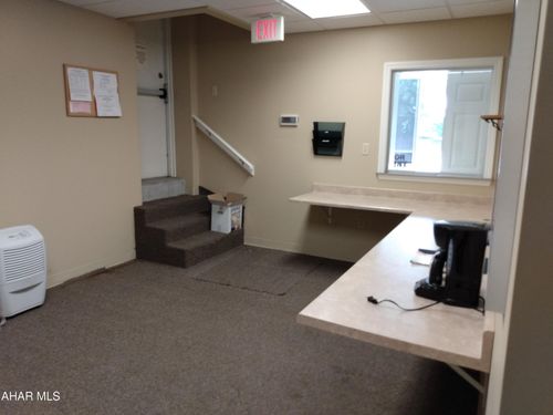 1109 18th Ave, Altoona, PA, 16601-3256 | Card Image