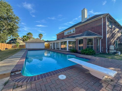 2210 Crossbrook Ct, League City, TX, 77573-6690 | Card Image