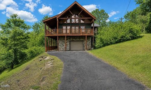 403 Happy Hollow Ln, Sevierville, TN, 37876-2009 | Card Image