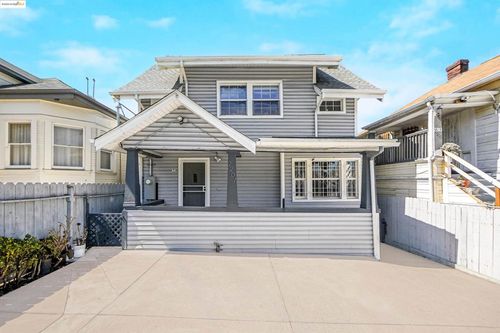 2207 E 19th St, Oakland, CA, 94606-4707 | Card Image