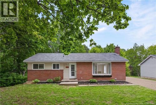 132 Topcliffe Cres, Fredericton, NB, E3B4P9 | Card Image