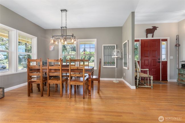 Formal dining room. | Image 17