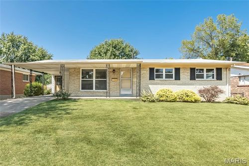 25 Hammes Dr, Florissant, MO, 63031-4155 | Card Image