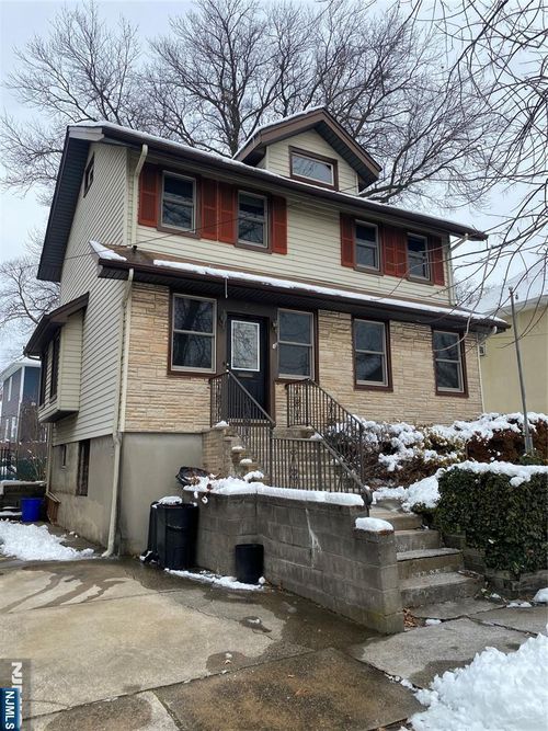 79 Beechwood Ave, Bogota, NJ, 07603-1607 | Card Image