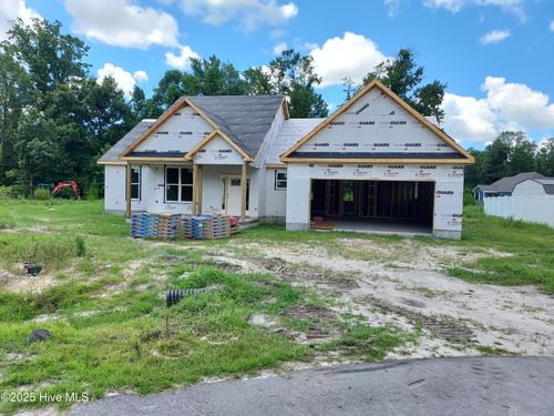 664 Bright Harvest Dr, Maysville, NC, 28555-0600 | Card Image