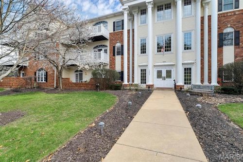 apt-421-7400 Whitehall Colonial Ln, Saint Louis, MO, 63119-4426 | Card Image