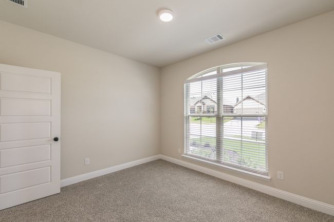 213 Navajo Trl, House other with 3 bedrooms, 3 bathrooms and null parking in Alvarado TX | Image 6