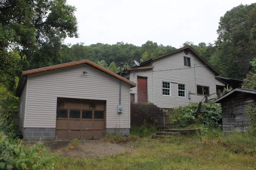 233 Kingfisher Rd, Webster Springs, WV, 26288-8538 | Card Image