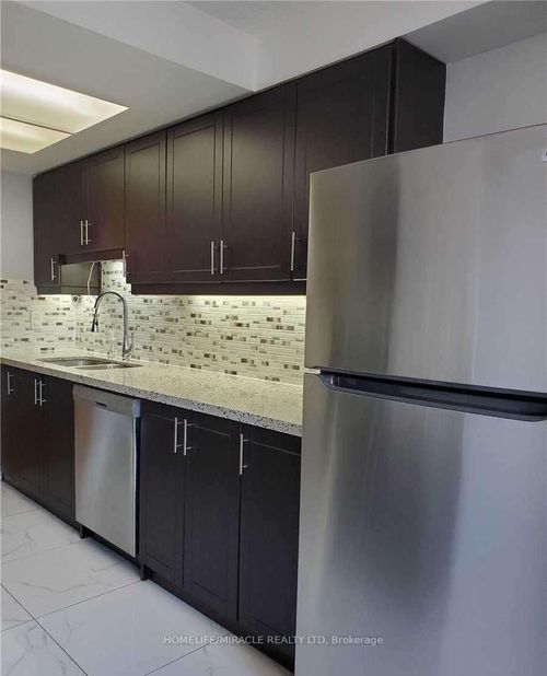 1412-5 Lisa St, Brampton, ON, L6T4T4 | Card Image