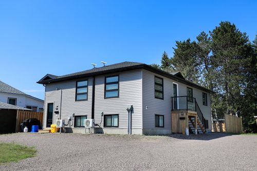 24 Wilson St, Chalk River, ON, K0J1J0 | Card Image