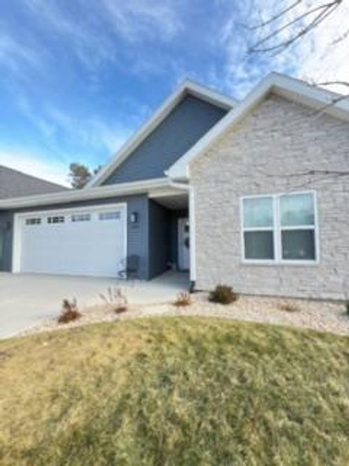 5-N852 Golf Rd, Prairie Du Sac, WI, 53578-9548 | Card Image