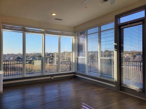 apt-4442-2700 Old Denton Rd, Carrollton, TX, 75007-6490 | Card Image