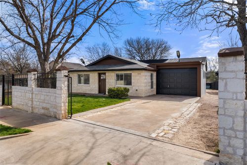 2201 Teri Rd, Austin, TX, 78744-1913 | Card Image